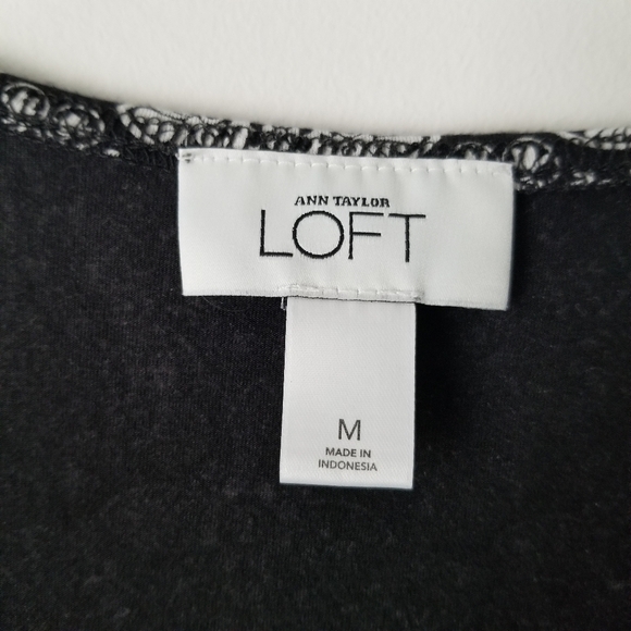 Ann Taylor LOFT Ruched Sides Wrap Long Sleeve Blouse Size M Black & White - Picture 4 of 8